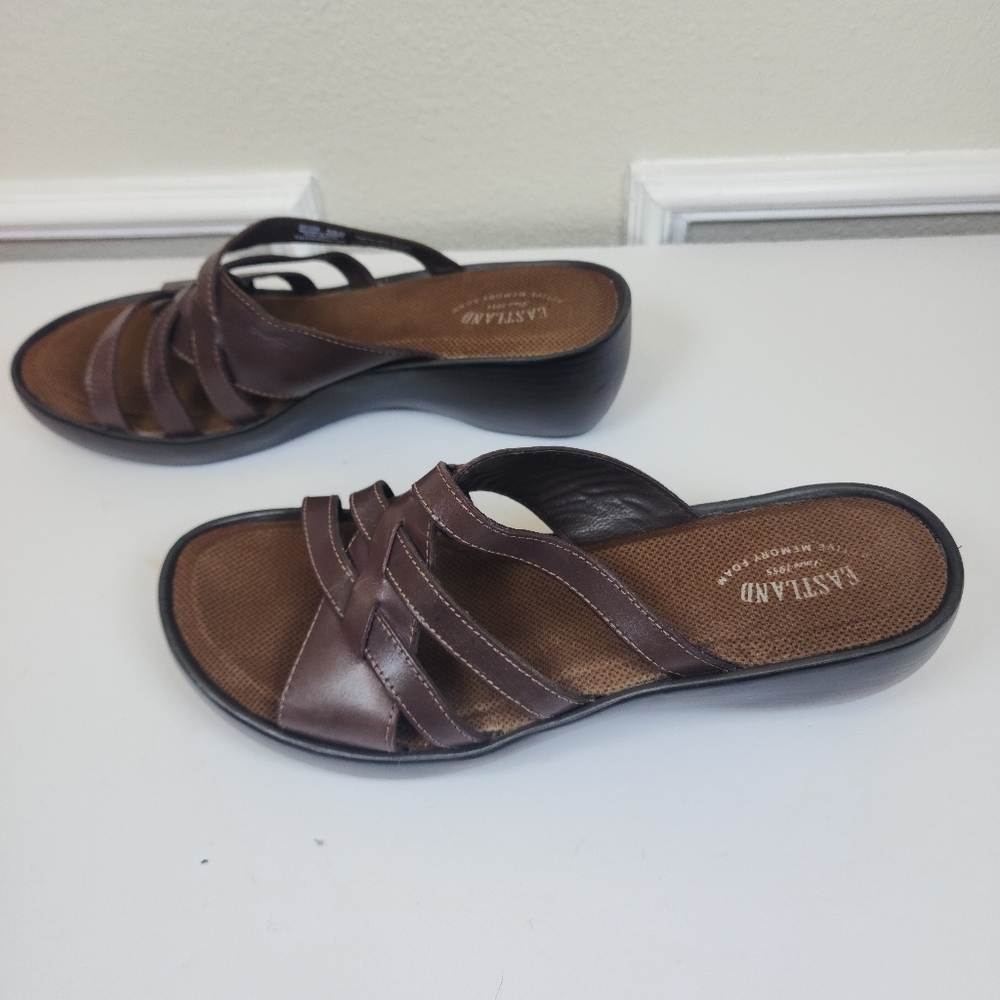 Eastland Brown Women's Poppy Wedge platform Sandal  11M heel height 2.5 " - Picture 6 of 10